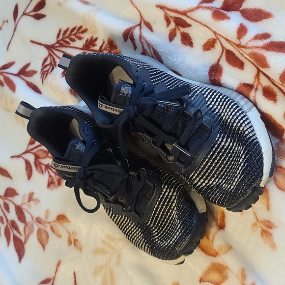 Reebok Shoes - Reebok shoes